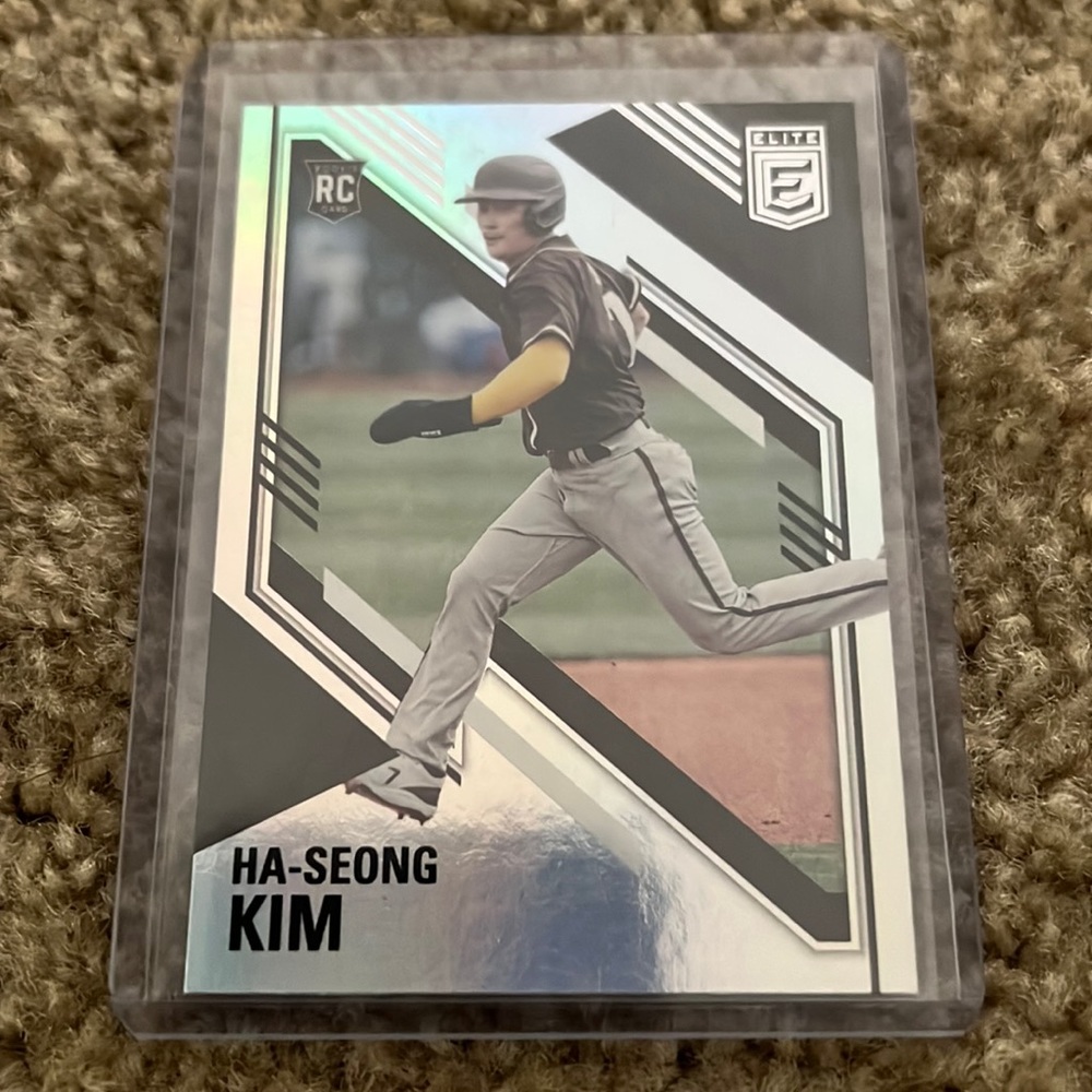 2021 Panini Elite Ha-Seong Kim RC Black Demon signed